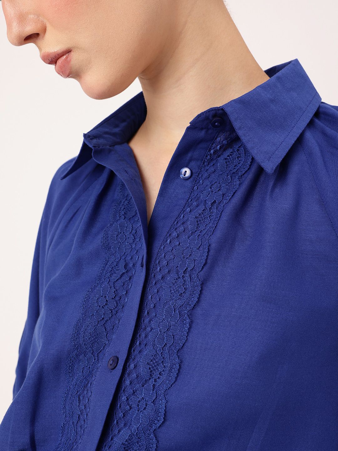 DressBerry Cute Femi Peek-a-boo Pretty Lace Crop Shirt - Image 3