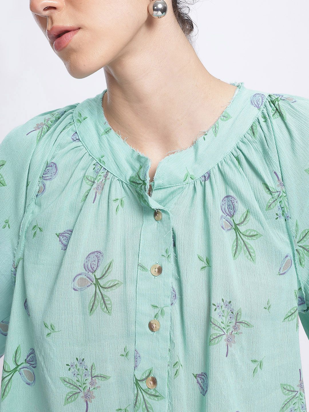 DressBerry Keep it Raw Floral Raw Hem Shirt-Style Top - Image 3