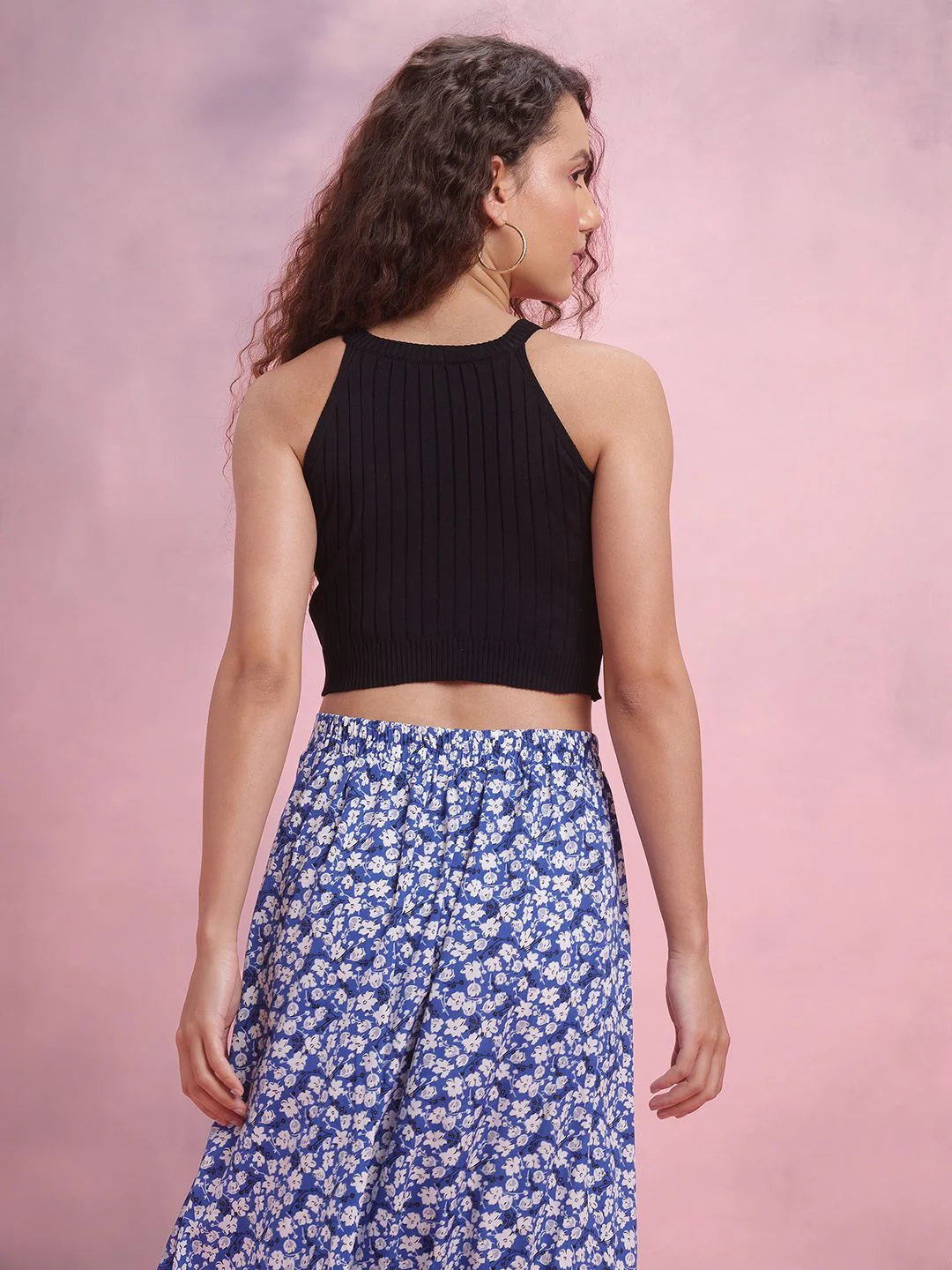 DressBerry Ribbed Sleeveless Fitted Crop Top - Image 4