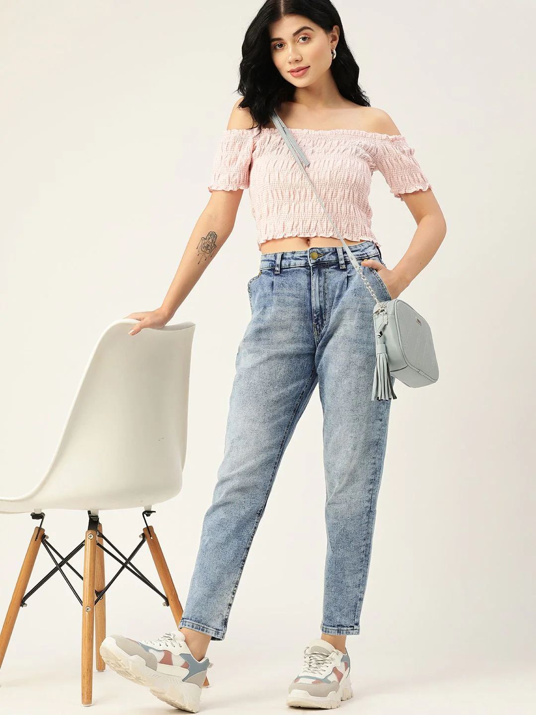 DressBerry Women Blue Heavy Fade Mom Fit Jeans - Image 2