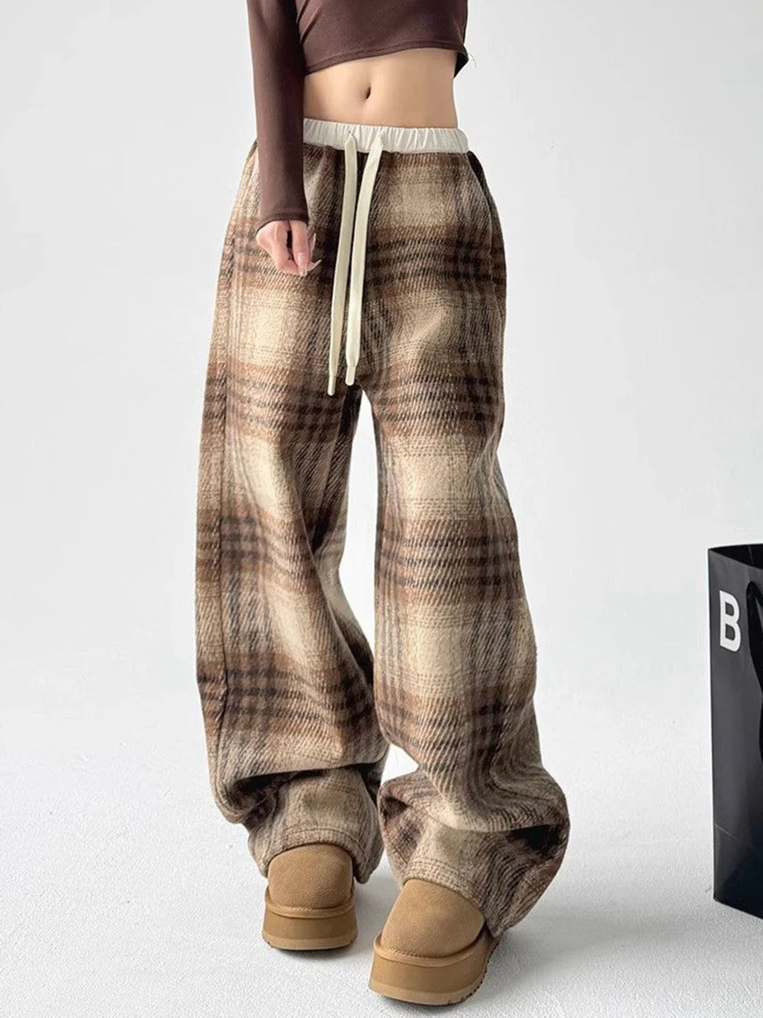 DressBerry Women Checked Loose Fit Mid-Rise Wide Leg Trousers - Image 6