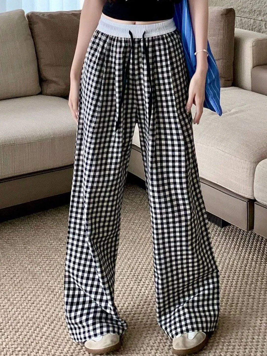 DressBerry Women Checked Mid-Rise Loose Fit Wide Leg Trousers