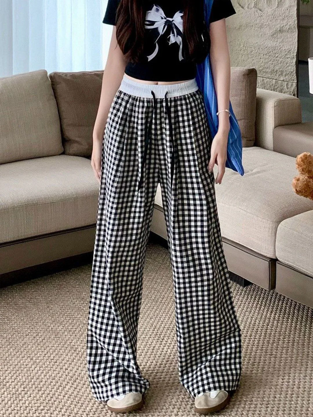 DressBerry Women Checked Mid-Rise Loose Fit Wide Leg Trousers - Image 4