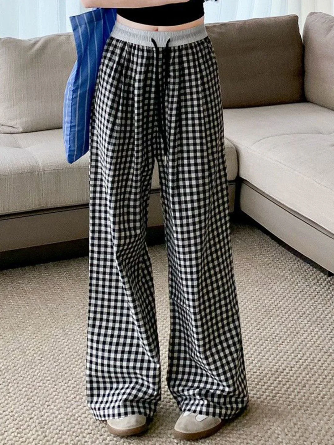 DressBerry Women Checked Mid-Rise Loose Fit Wide Leg Trousers - Image 5