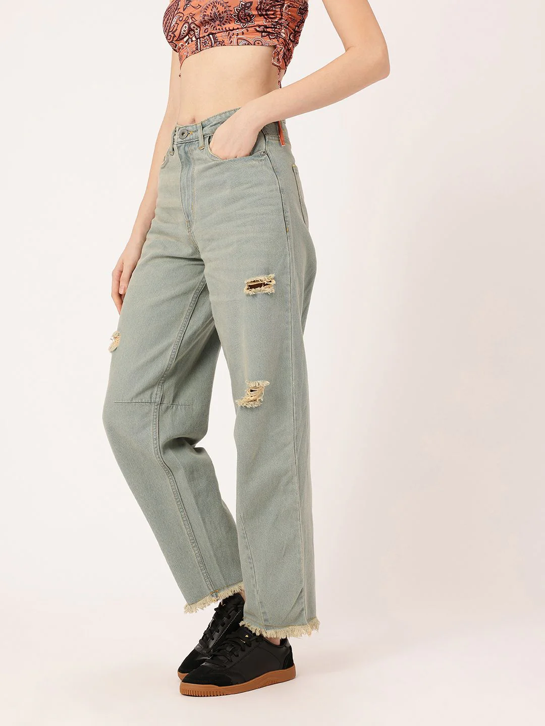DressBerry Women Grunge Touch Slouchy Fit Mildly Distressed Light Fade Frayed Jeans - Image 2
