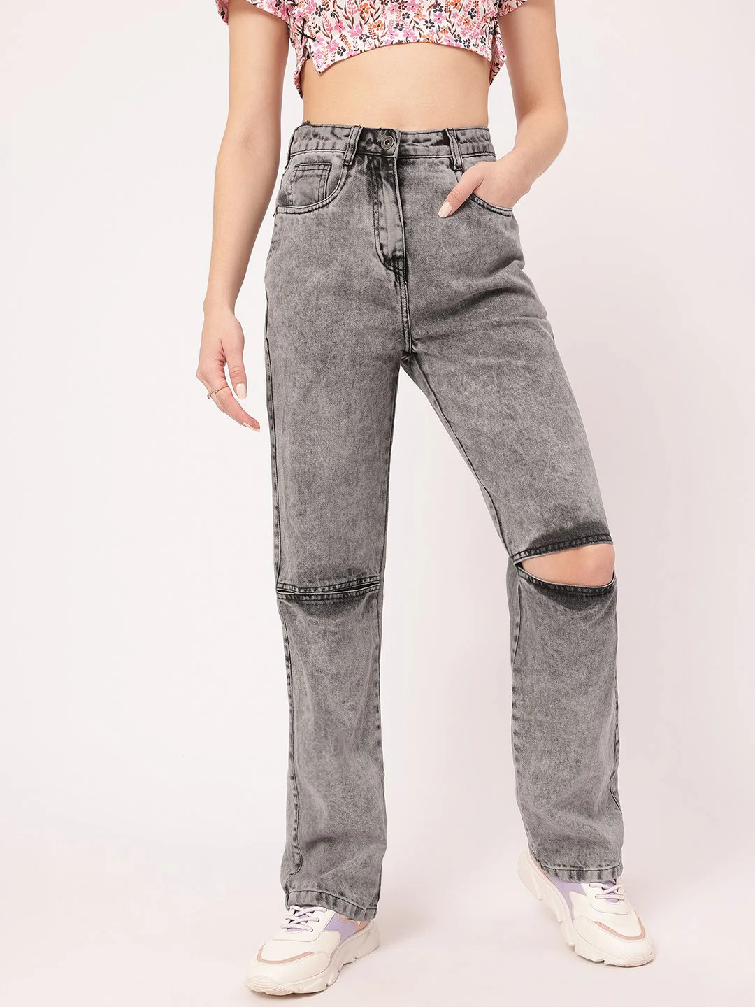 DressBerry Women Grunge Vibe Ripped Straight Jeans - Image 2