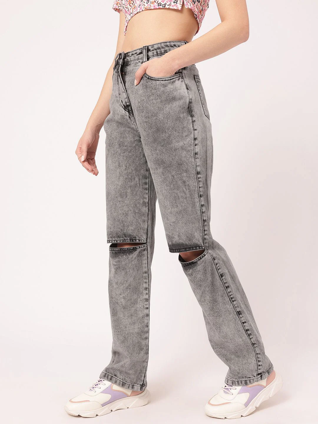DressBerry Women Grunge Vibe Ripped Straight Jeans - Image 3