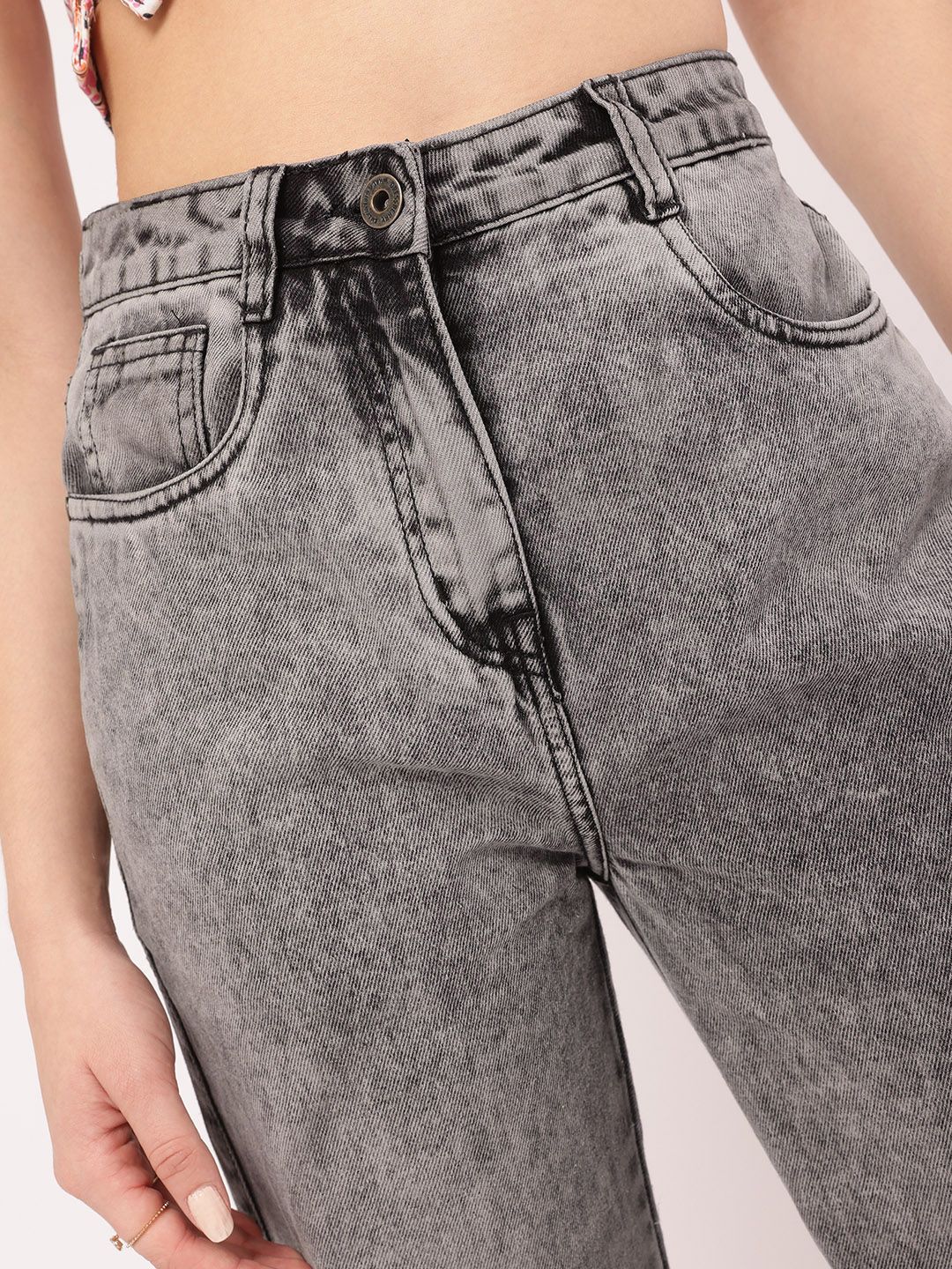 DressBerry Women Grunge Vibe Ripped Straight Jeans - Image 6