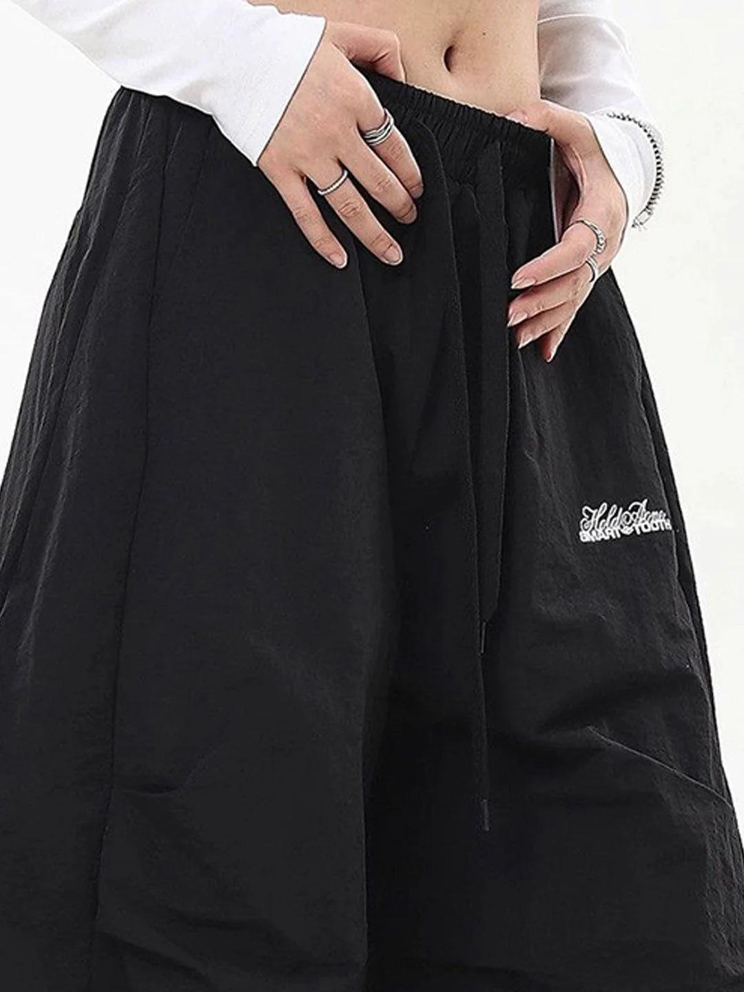 DressBerry Women Low-Rise Loose Fit Wide Leg Trousers - Image 7