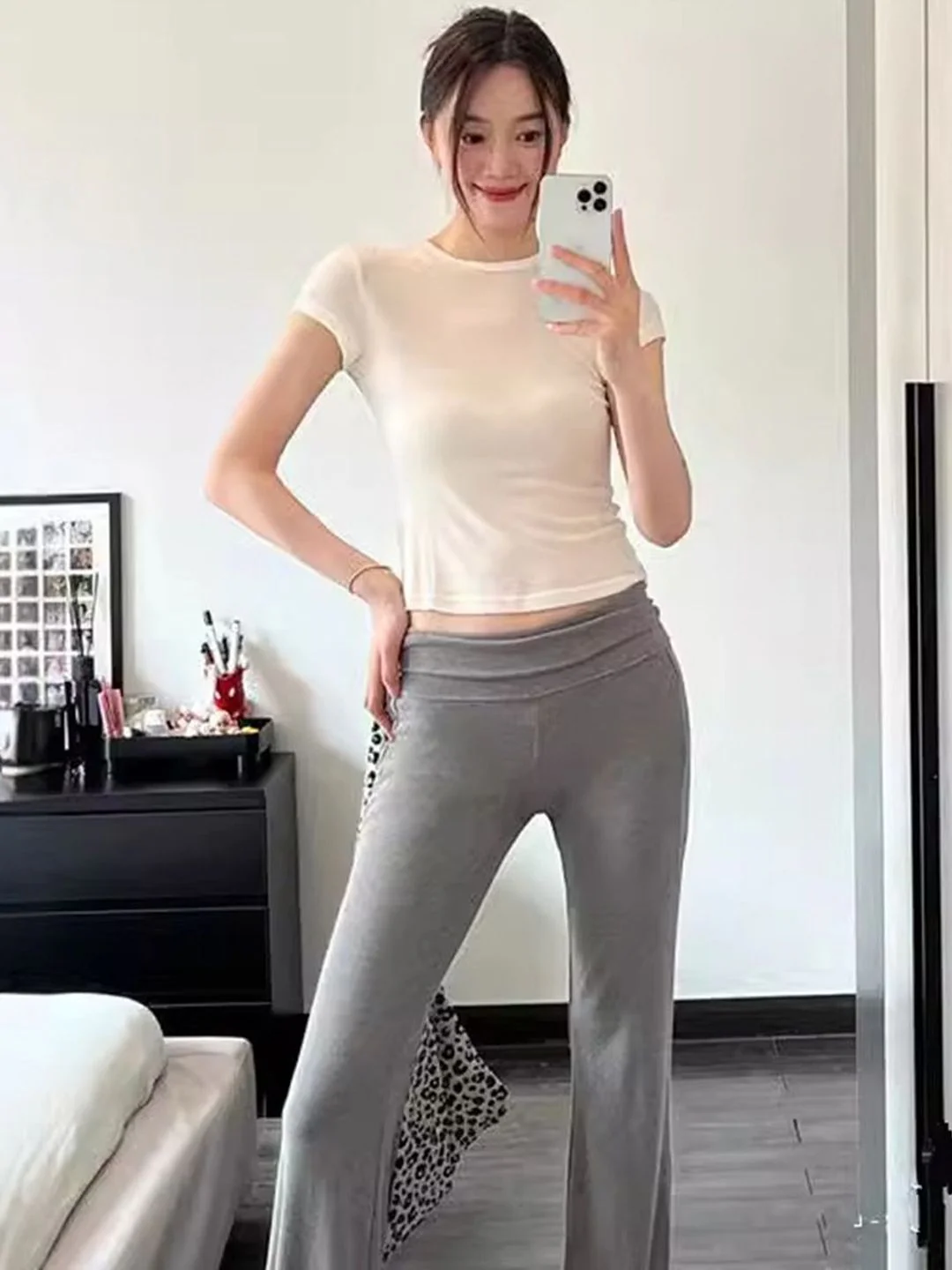 DressBerry Women Mid-Rise Flared Track Pants - Image 4