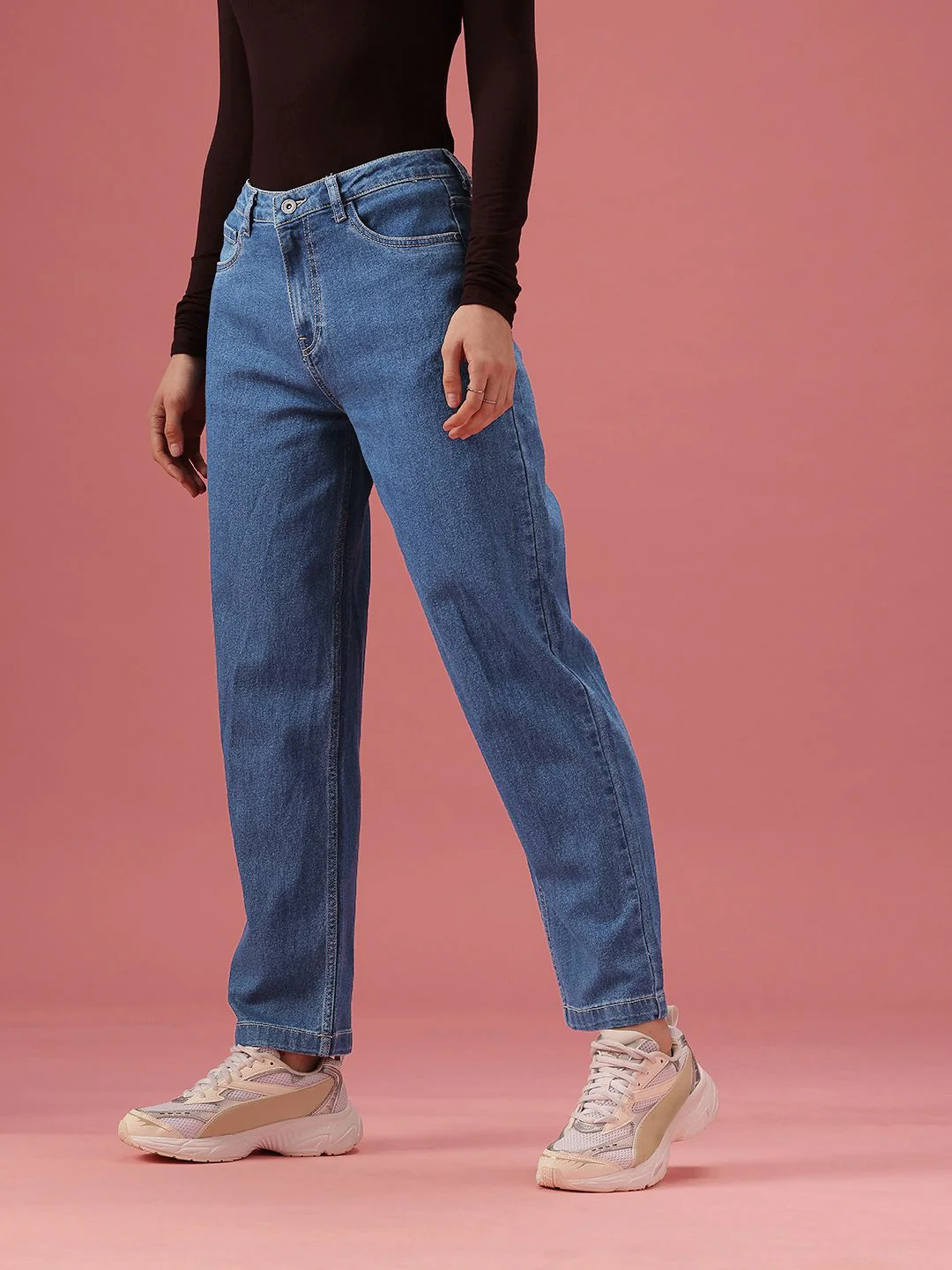 DressBerry Women Mom Fit High-Rise Light Fade Stretchable Jeans - Image 3