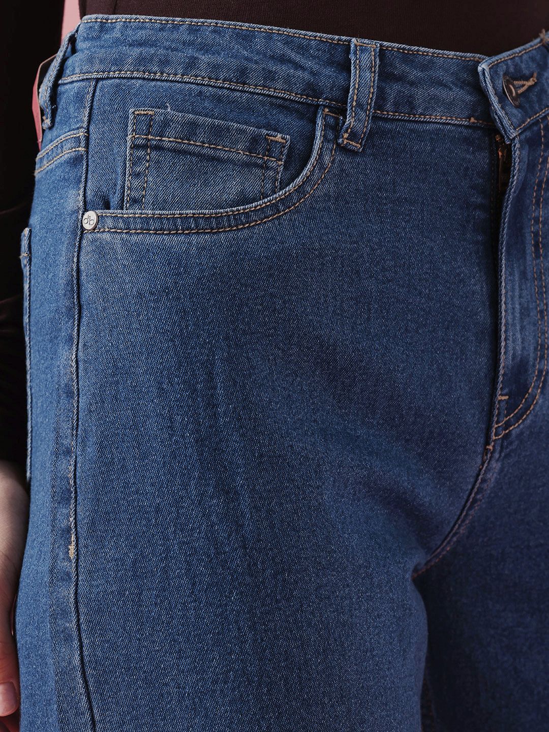 DressBerry Women Mom Fit High-Rise Light Fade Stretchable Jeans - Image 6