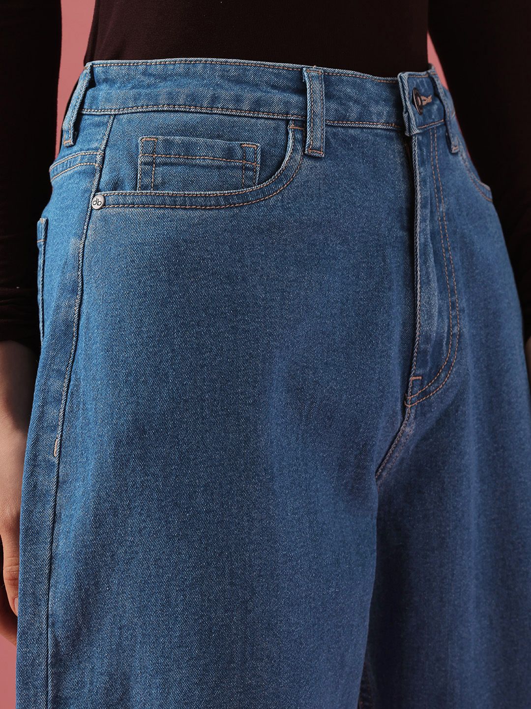 DressBerry Women Slouchy Fit High-Rise Light Fade Stretchable Jeans - Image 6