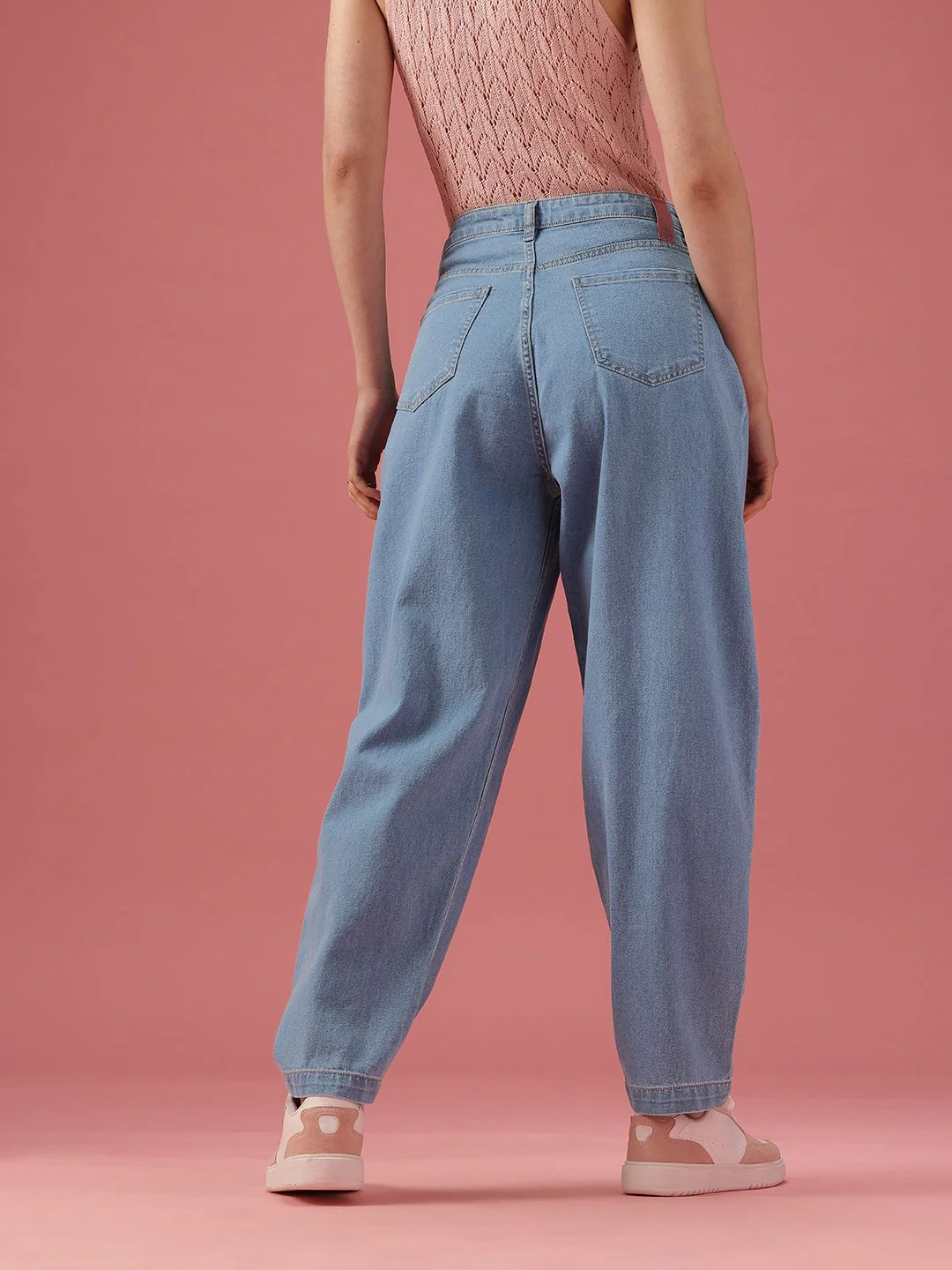 DressBerry Women Slouchy Fit High-Rise Light Fade Stretchable Jeans - Image 5