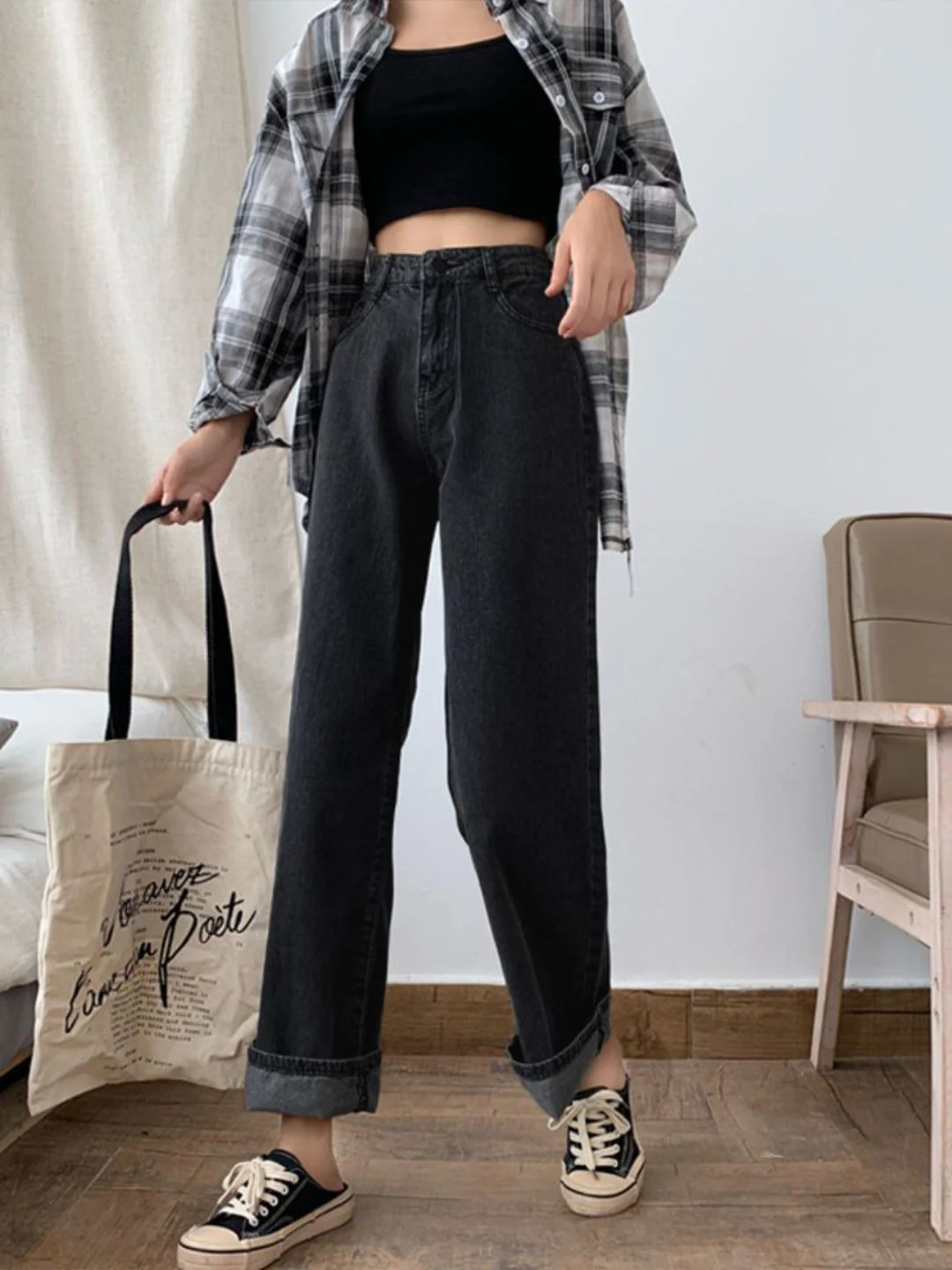 DressBerry Women Straight Fit High -Rise Jeans - Image 4