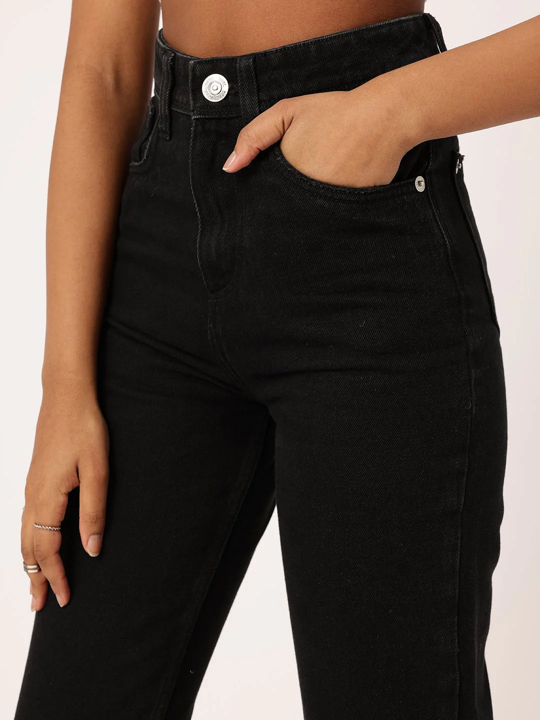 DressBerry Women Street Classic High Rise Straight Fit Jeans - Image 3