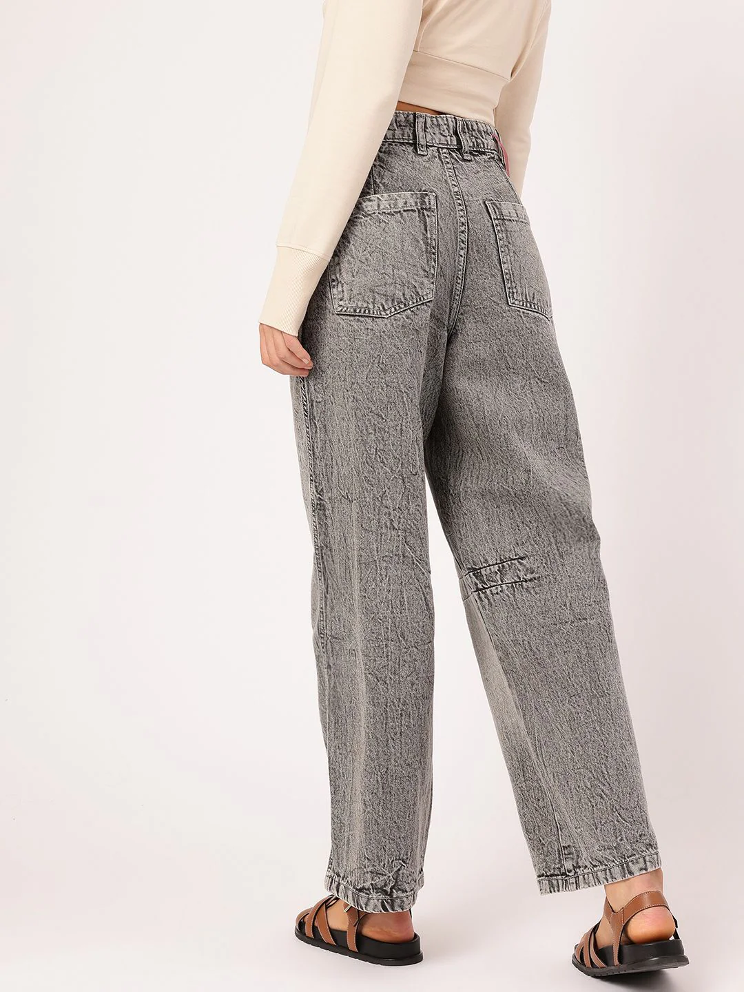 DressBerry Women Timeless Threads Faded Baggy jeans - Image 4