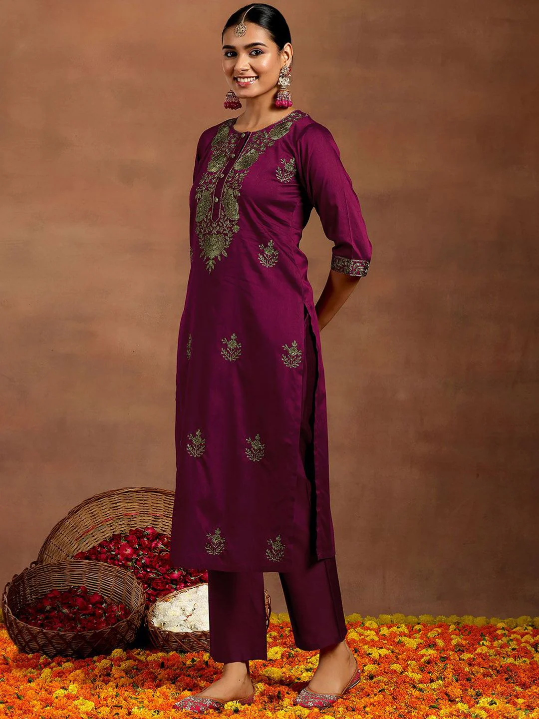 Gerua By Libas Floral Embroidered Thread Work Straight Kurta With Trousers & Dupatta - Image 3