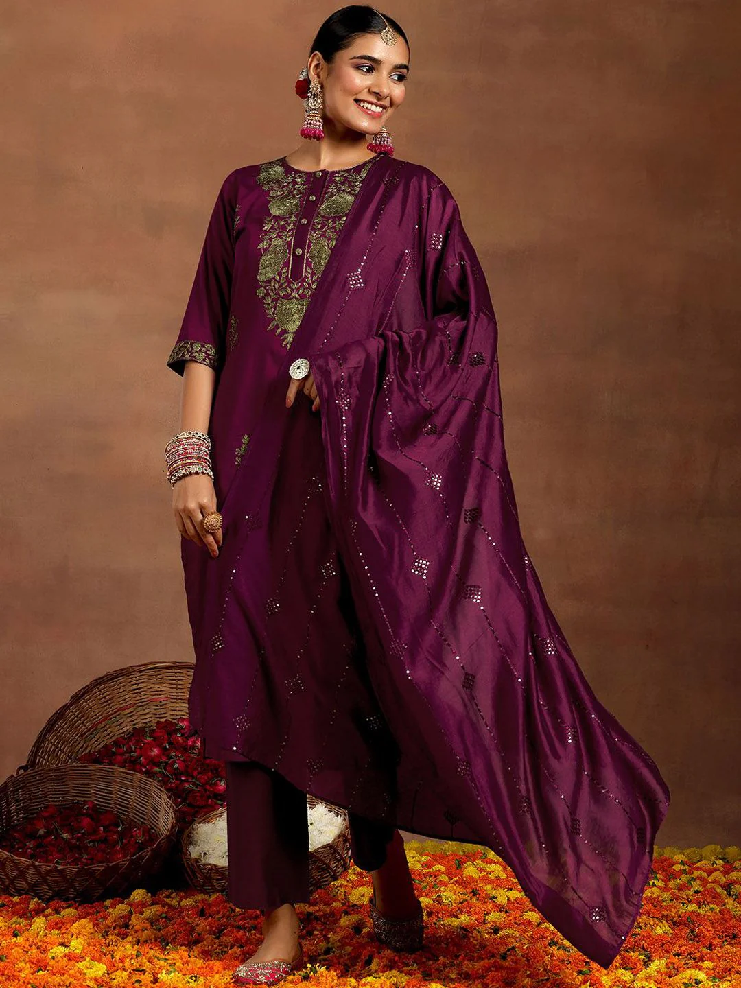 Gerua By Libas Floral Embroidered Thread Work Straight Kurta With Trousers & Dupatta - Image 4