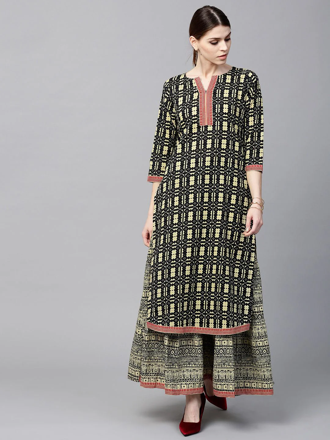 Gerua By Libas Women Cream-Coloured Black Printed Kurta with Skirt - Image 4