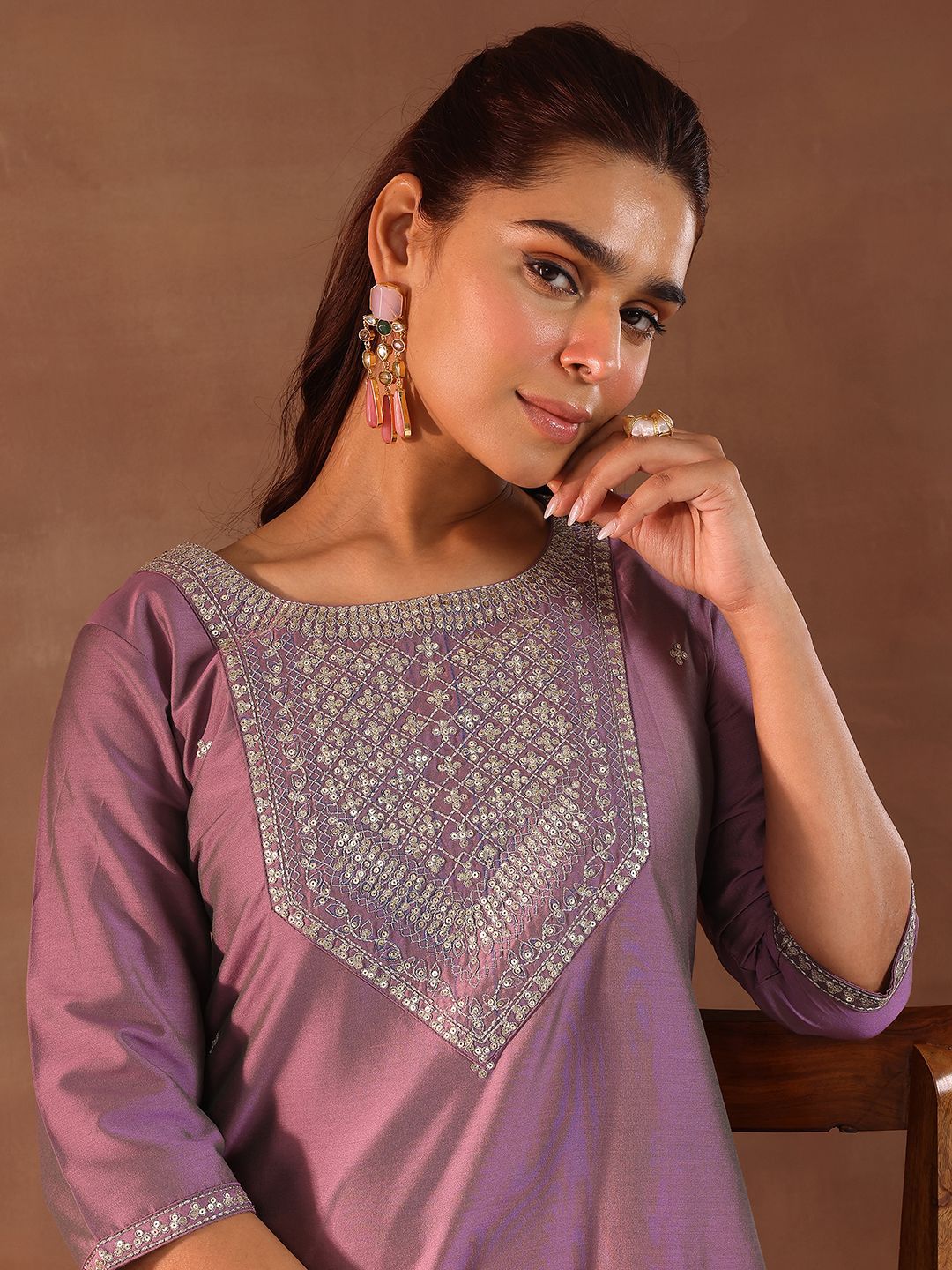 Gerua By Libas Women Floral Embroidered Round Neck Silk Straight Kurta - Image 3