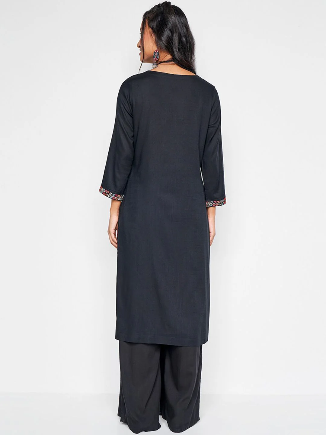 Global Desi Ethnic Motifs Yoke Design Thread Work Straight Kurta - Image 5