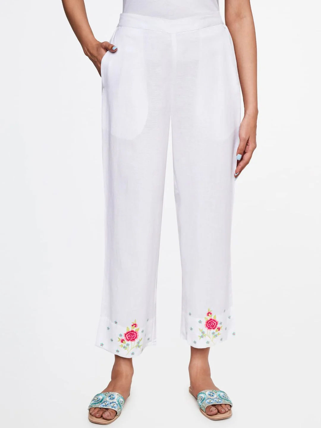 Global Desi Women Mid Rise Plain Straight Fit Trousers