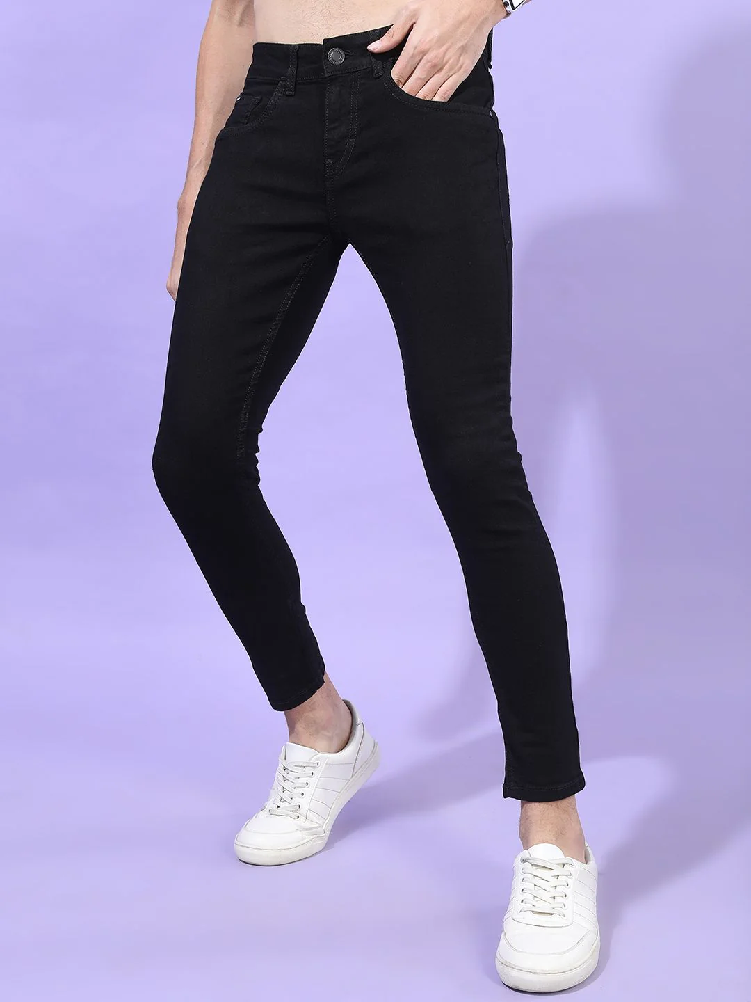 HIGHLANDER Men Black Tapered Fit Jeans - Image 4