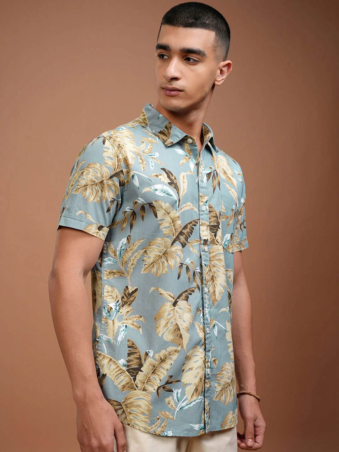 HIGHLANDER Men Blue Slim Fit Tropical Cotton Printed Casual Shirt - Image 5