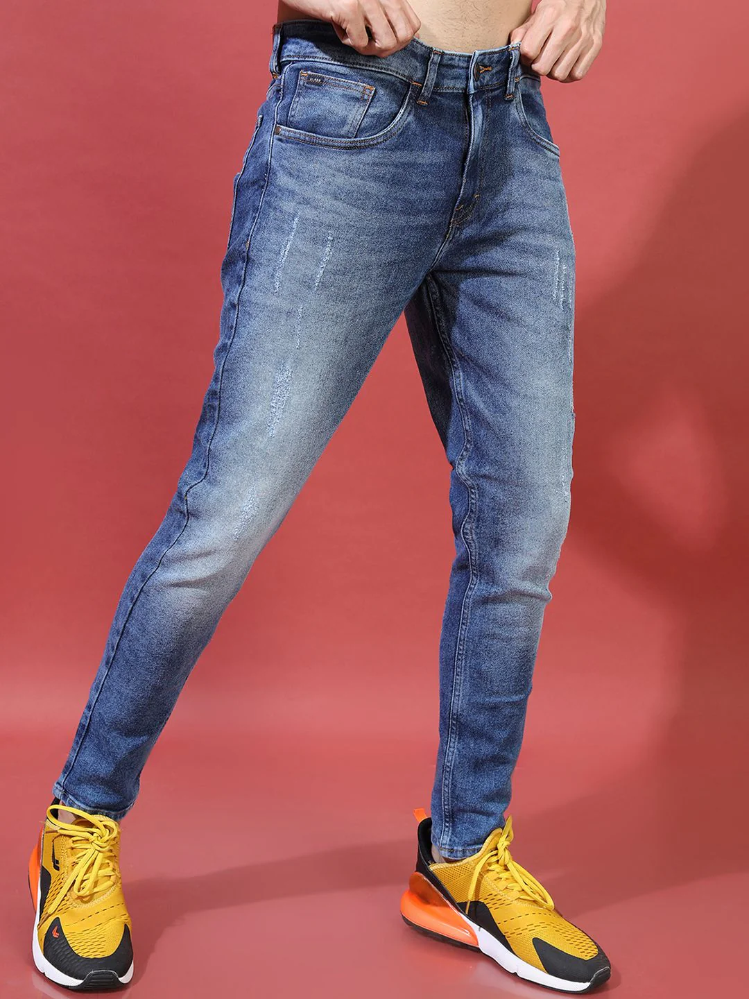 HIGHLANDER Men Blue Tapered Fit Mid-Rise Clean Look Stretchable Jeans - Image 2