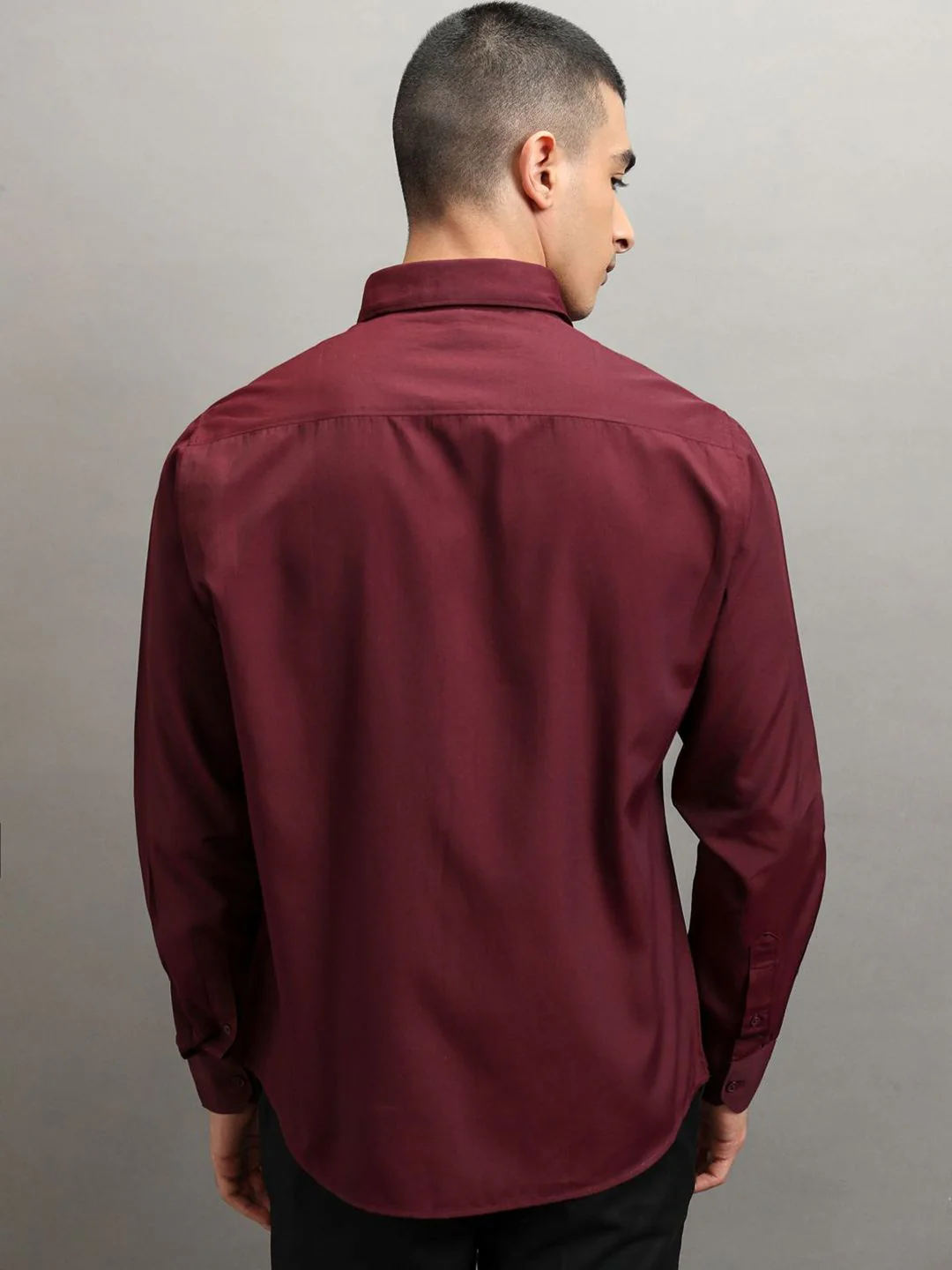Highlander Men Burgundy Solid Formal Slim Fit shirt - Image 4