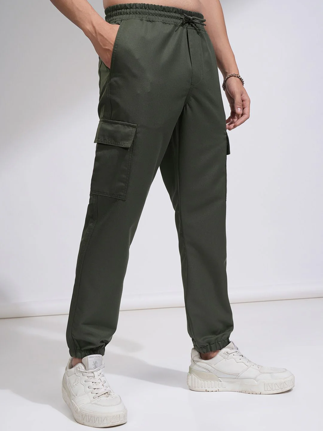 HIGHLANDER Men Cargo Style Joggers - Image 2