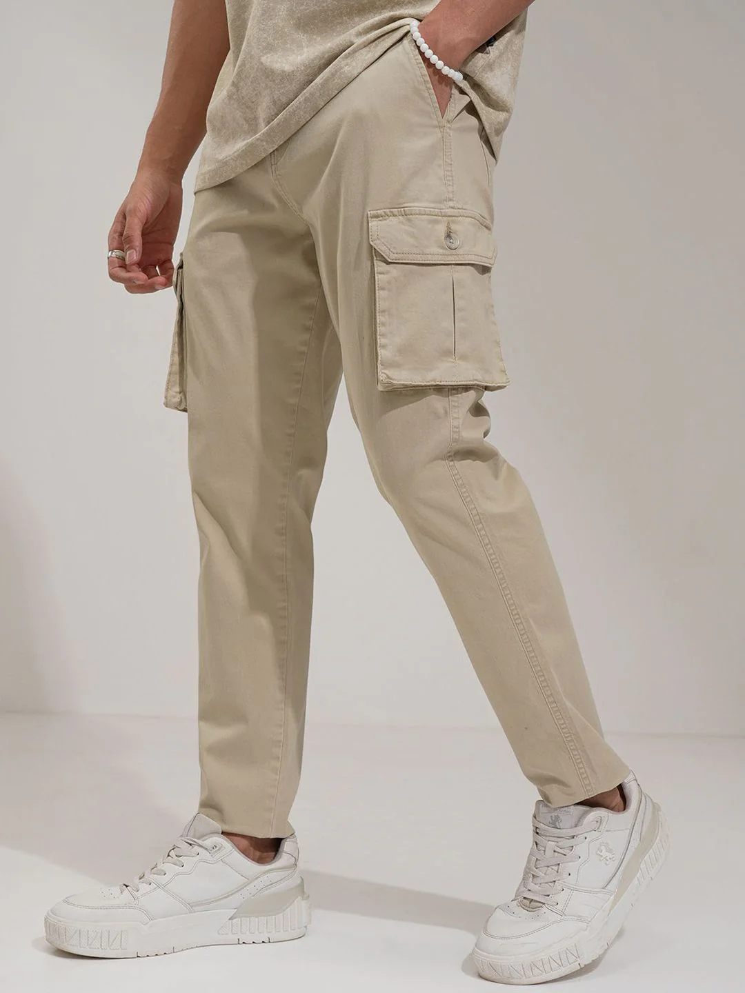 HIGHLANDER Men Comfort Regular Fit Cotton Cargos Trousers - Image 3