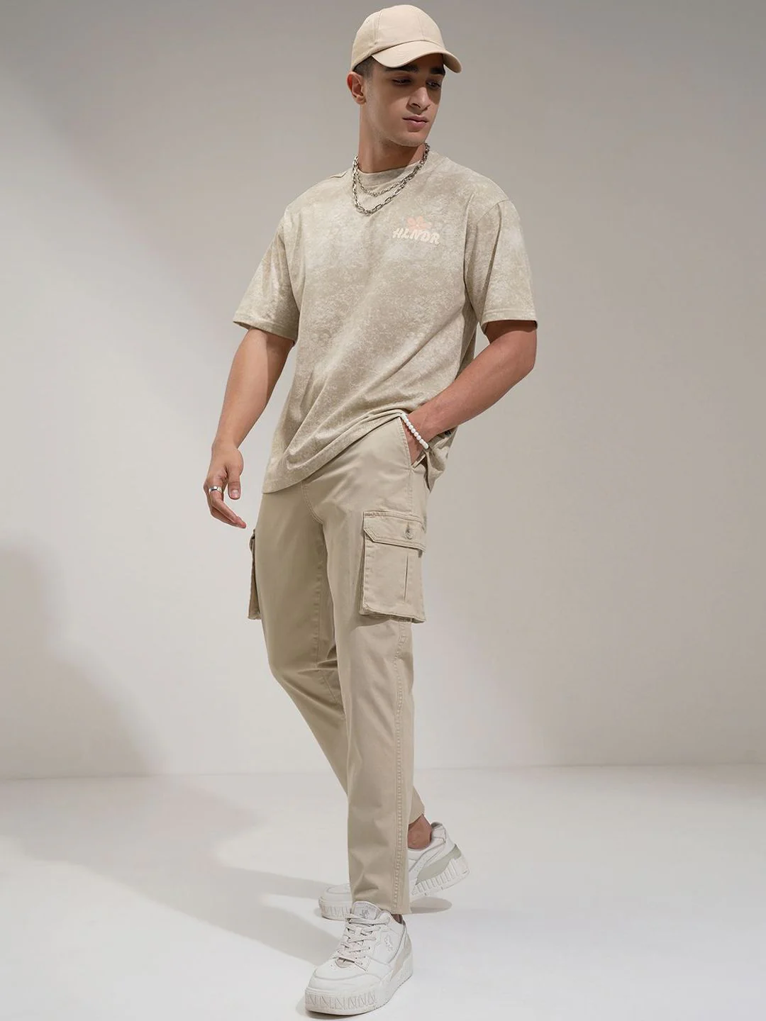 HIGHLANDER Men Comfort Regular Fit Cotton Cargos Trousers - Image 4
