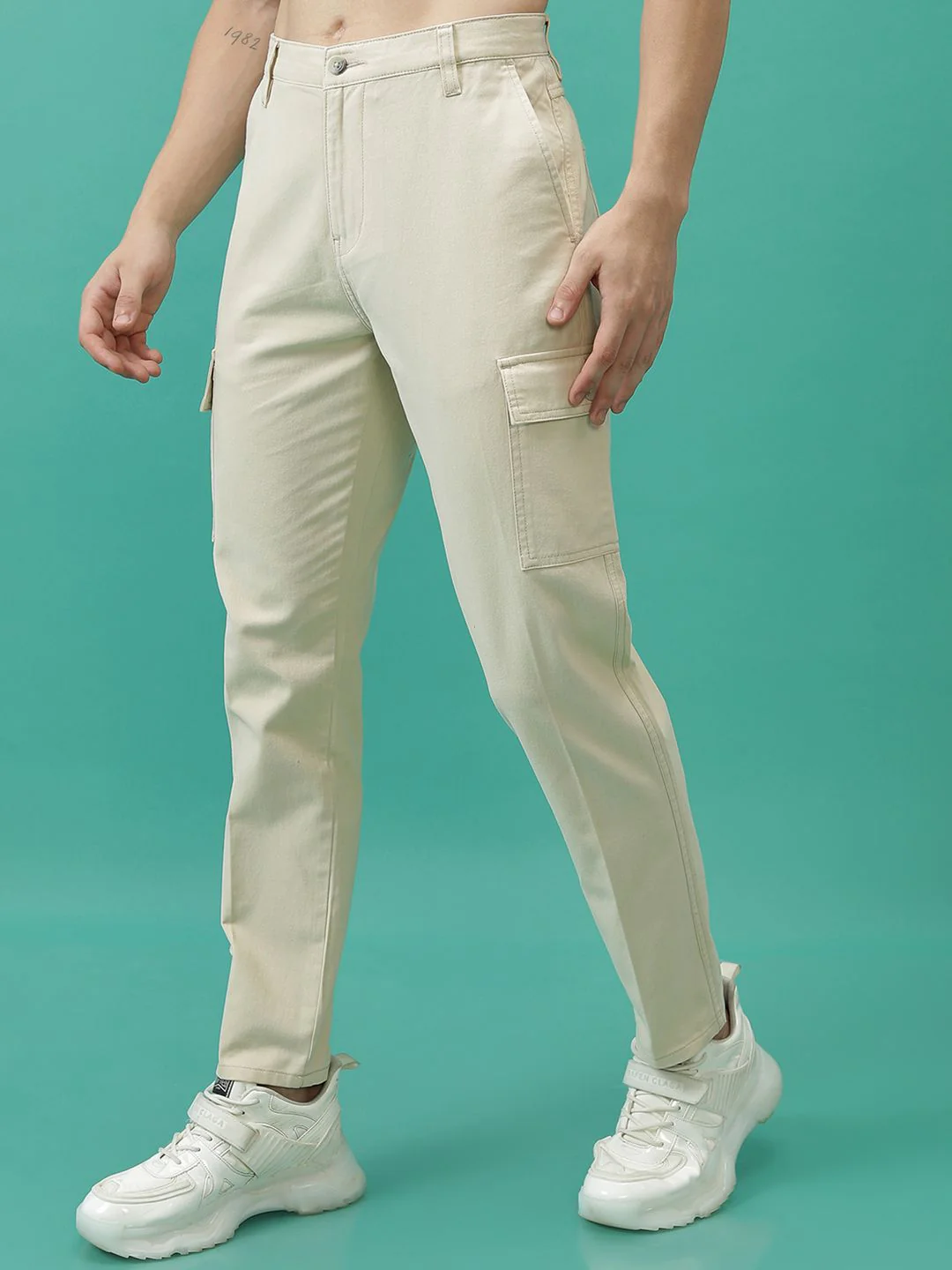 HIGHLANDER Men Cotton Cargo Trousers - Image 3