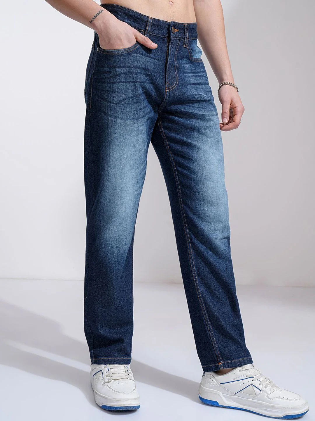 HIGHLANDER Men Cotton Relaxed Fit Light Fade Jeans - Image 3