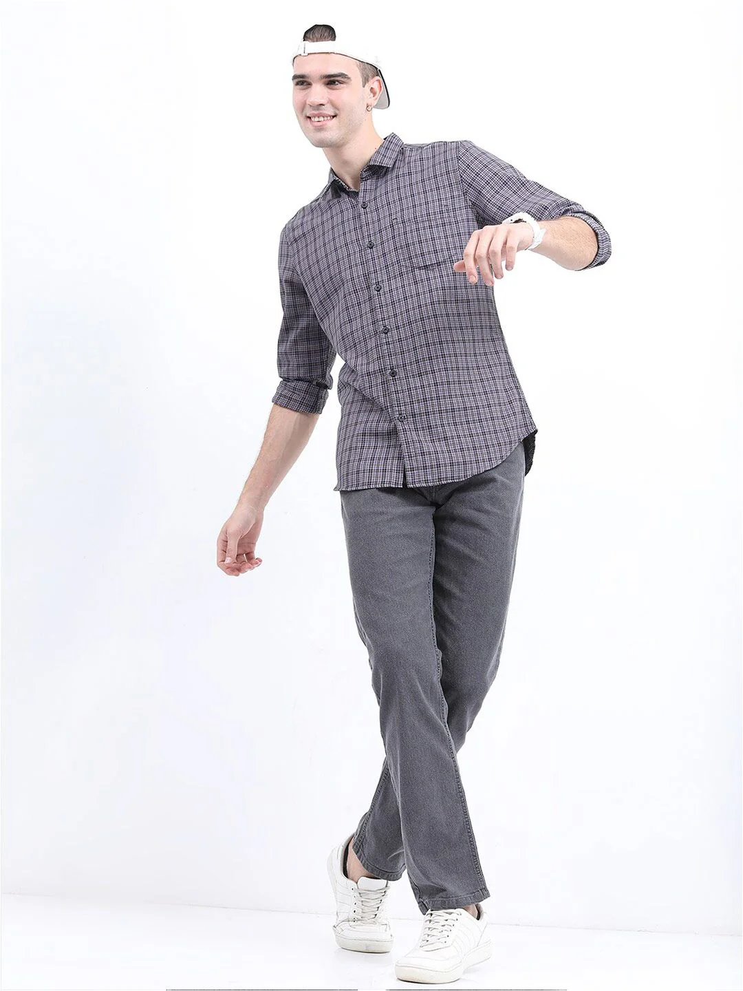 HIGHLANDER Men Grey Slim Fit Checked Casual Shirt - Image 6