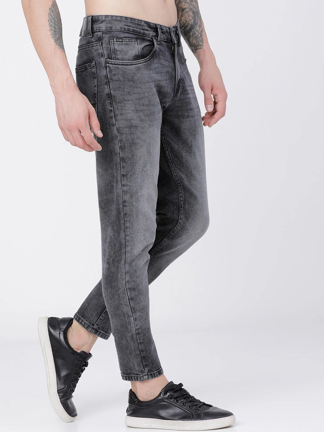 HIGHLANDER Men Grey Tapered Fit Mid-Rise Clean Look Stretchable Jeans - Image 2