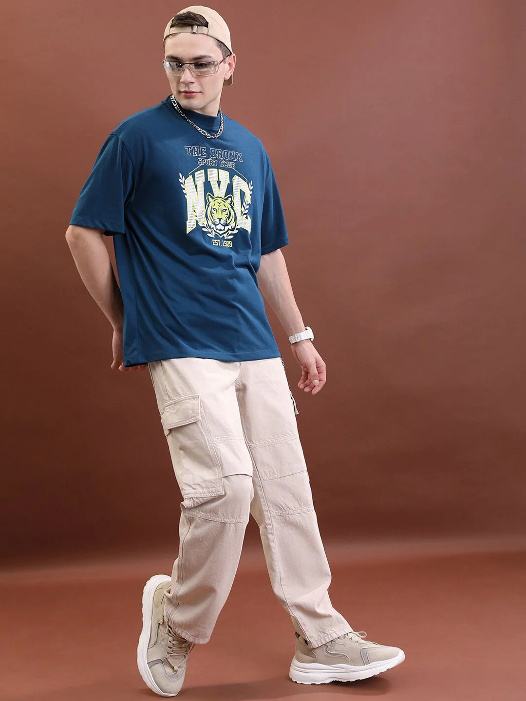 HIGHLANDER Men Khaki Relaxed Fit Clean Look Cotton Jeans - Image 4