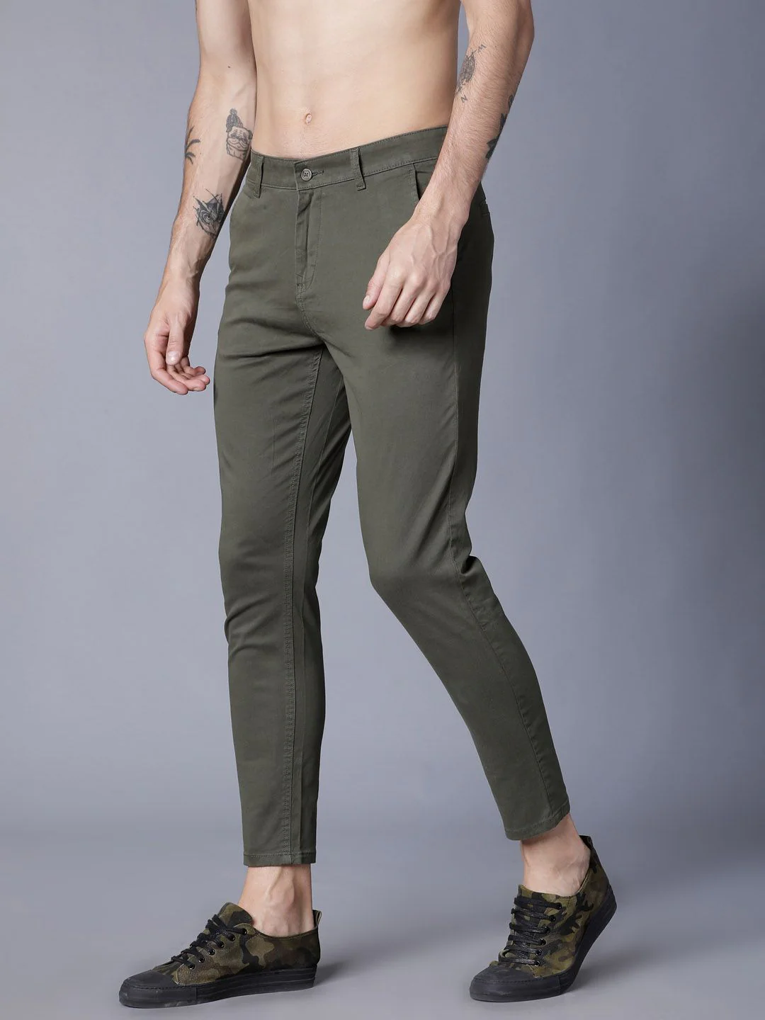 HIGHLANDER Men Olive Green Tapered Fit Chinos - Image 3