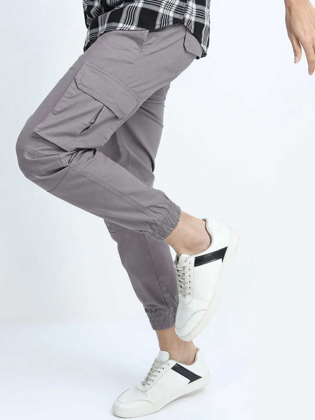 HIGHLANDER Men Regular Fit Cotton Joggers - Image 5