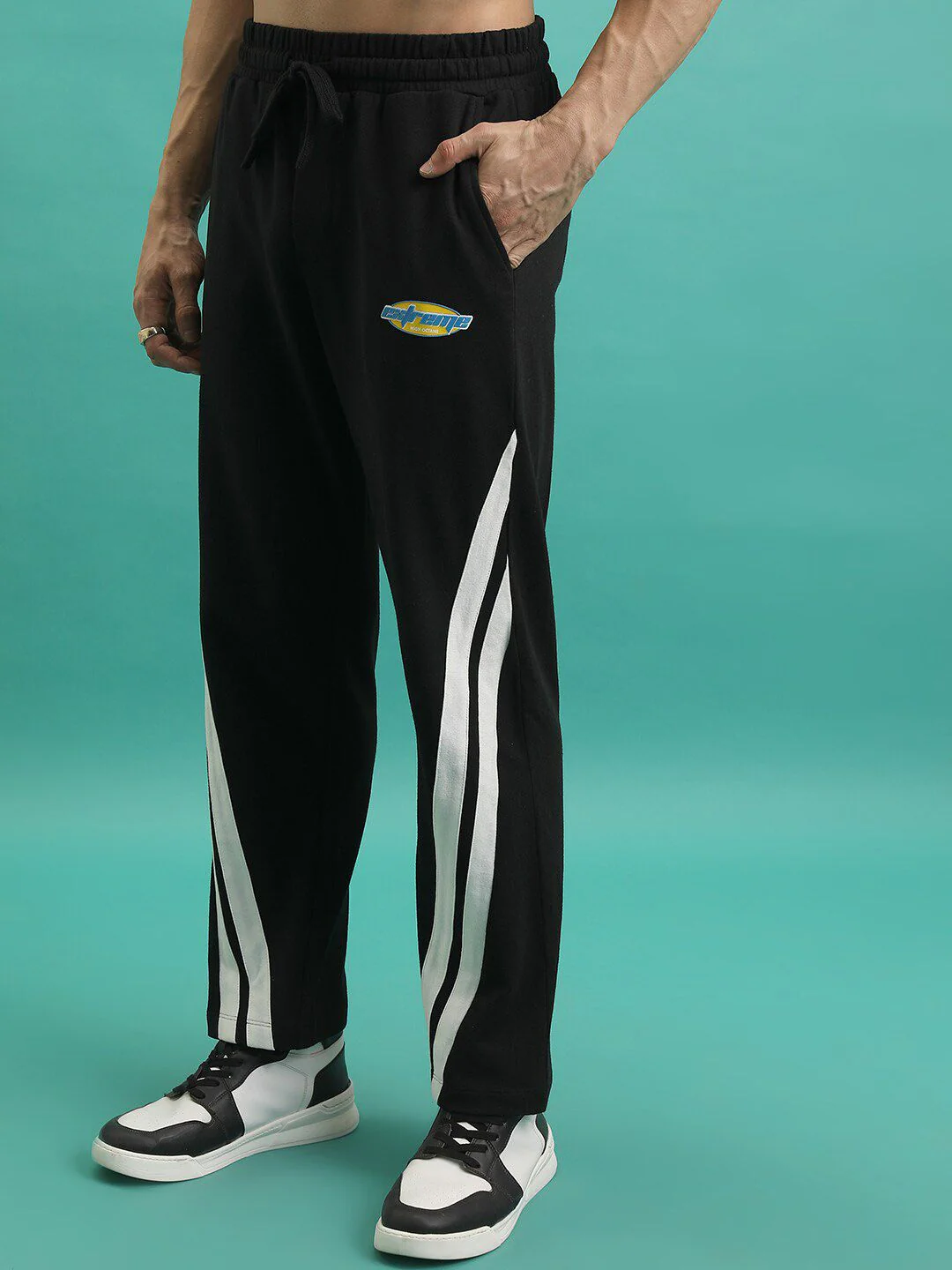 HIGHLANDER Men Relaxed-Fit Track Pants - Image 3