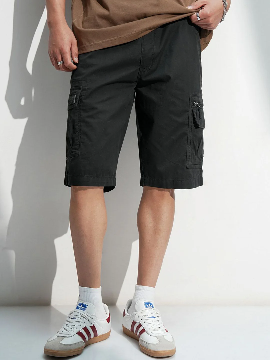 Highlander Men Solid Regular Fit Cargo Shorts