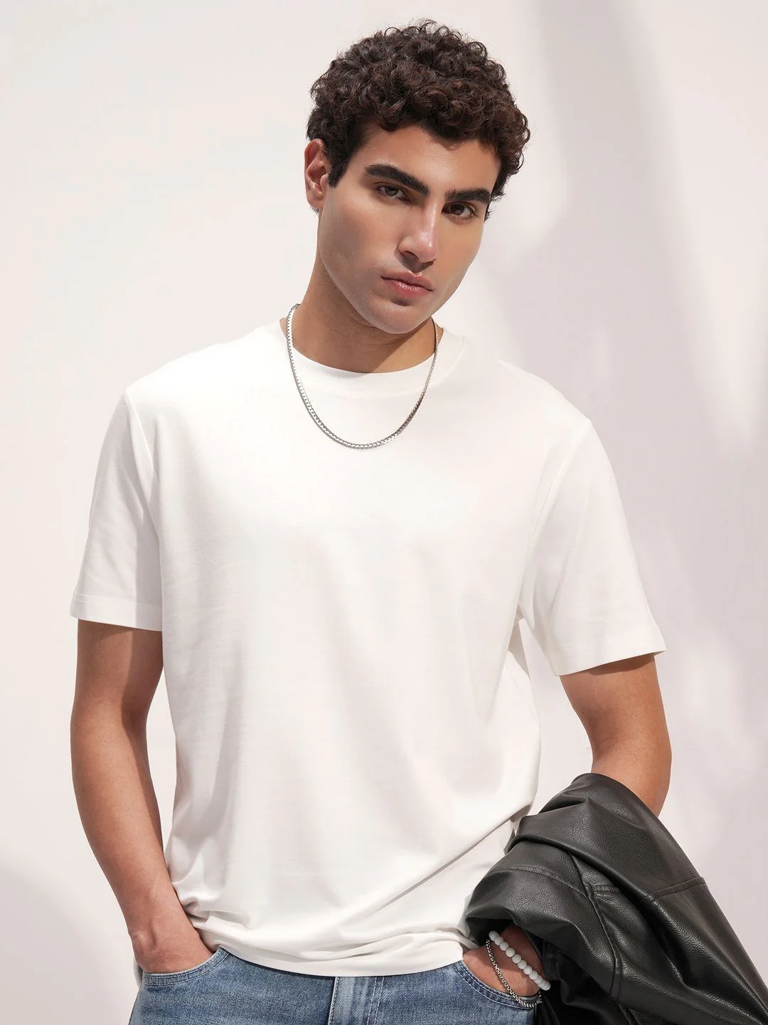 HIGHLANDER Men Solid Regular Fit T-shirt