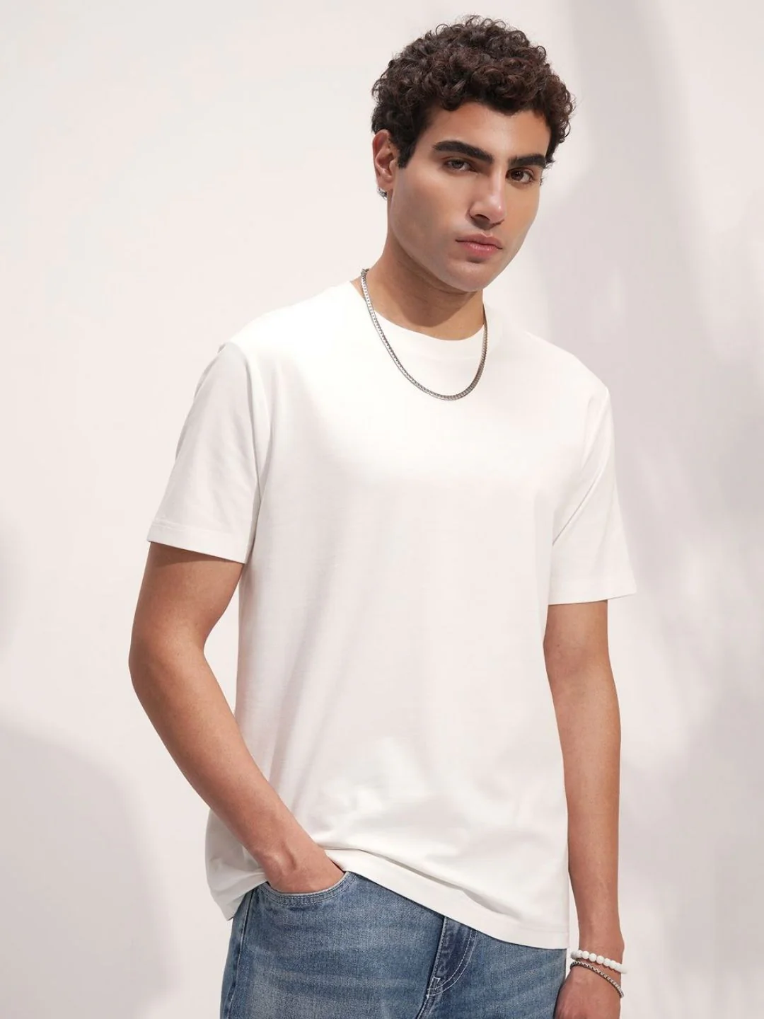 HIGHLANDER Men Solid Regular Fit T-shirt - Image 3