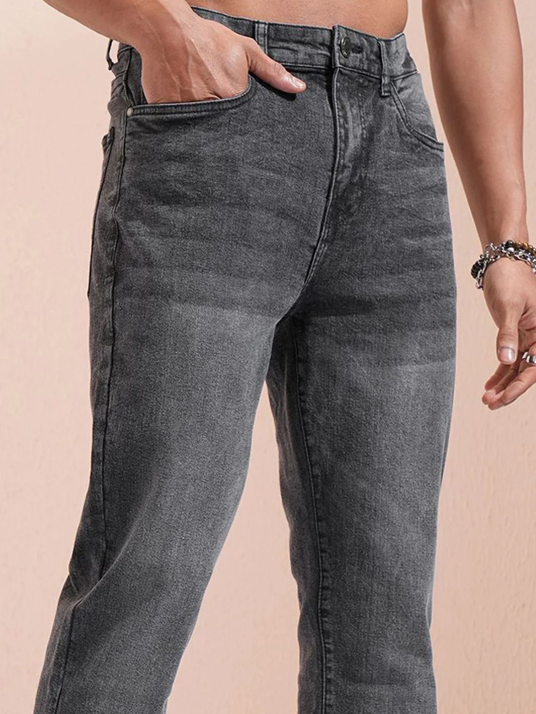 HIGHLANDER Men Straight Fit Light Fade Stretchable Jeans - Image 4