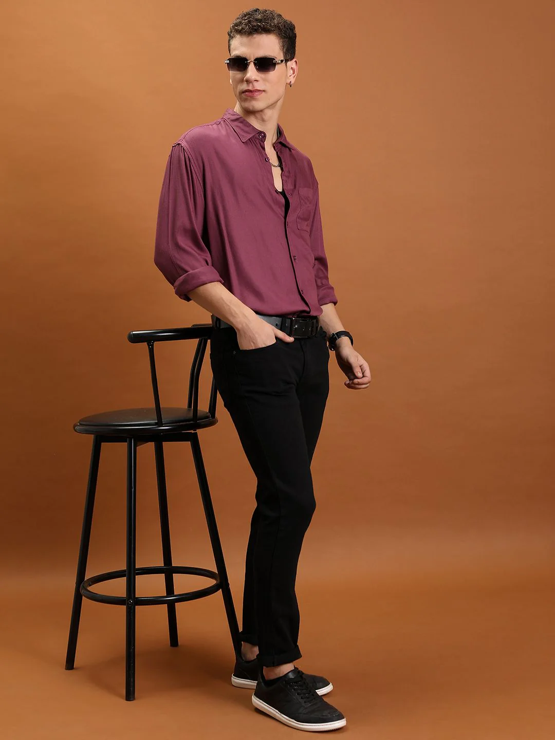 HIGHLANDER Men Straight Fit Mid-Rise Clean Look Stretchable Jeans - Image 4