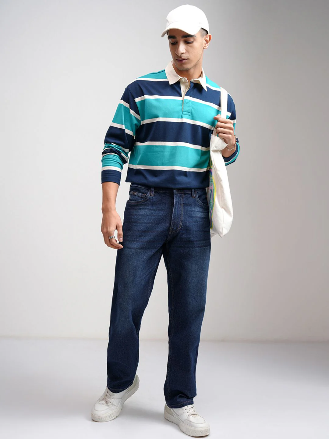 HIGHLANDER Men Straight Fit Mid-Rise Light Fade Cotton Stretchable Jeans - Image 4