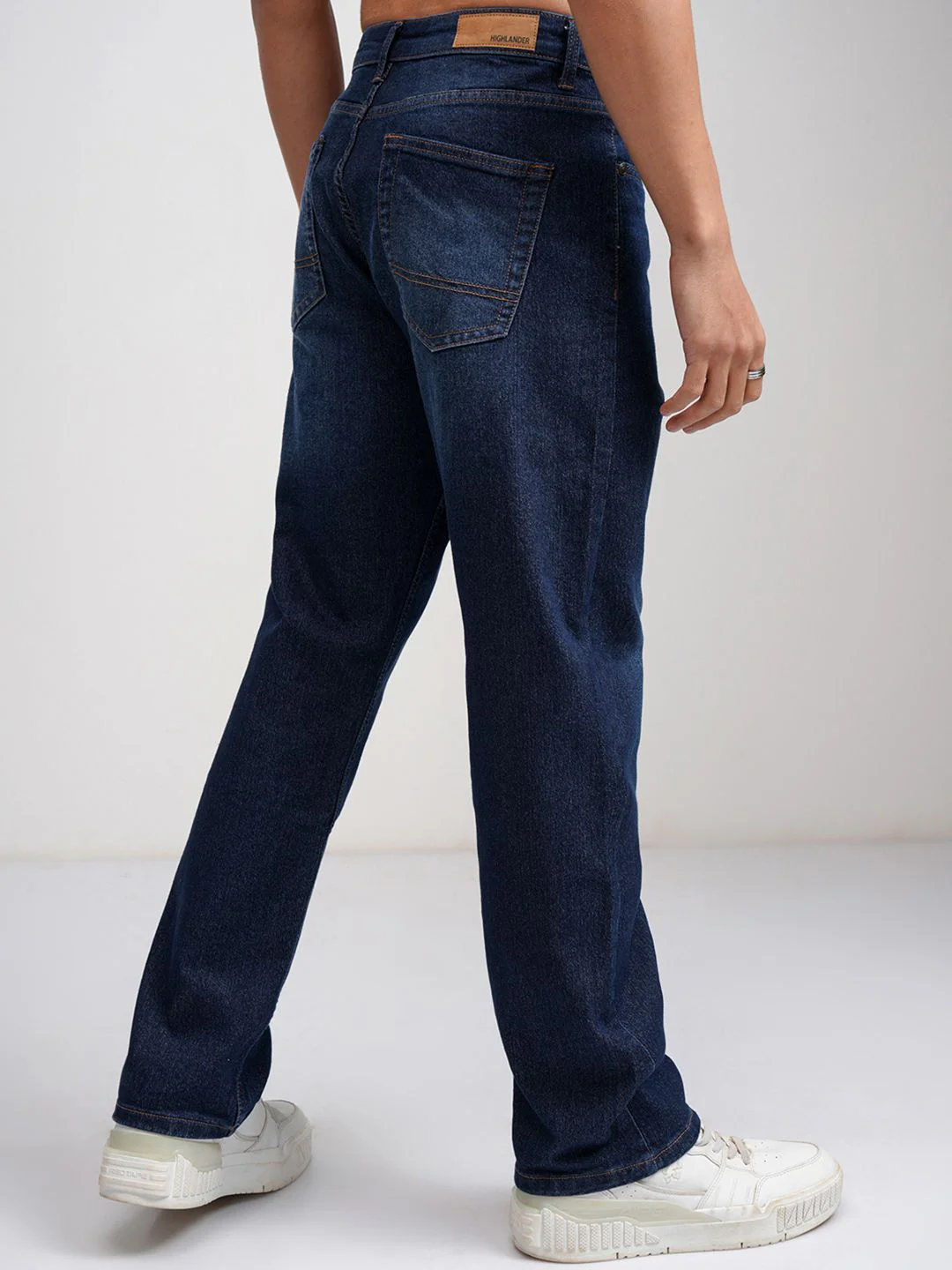 HIGHLANDER Men Straight Fit Mid-Rise Light Fade Cotton Stretchable Jeans - Image 5
