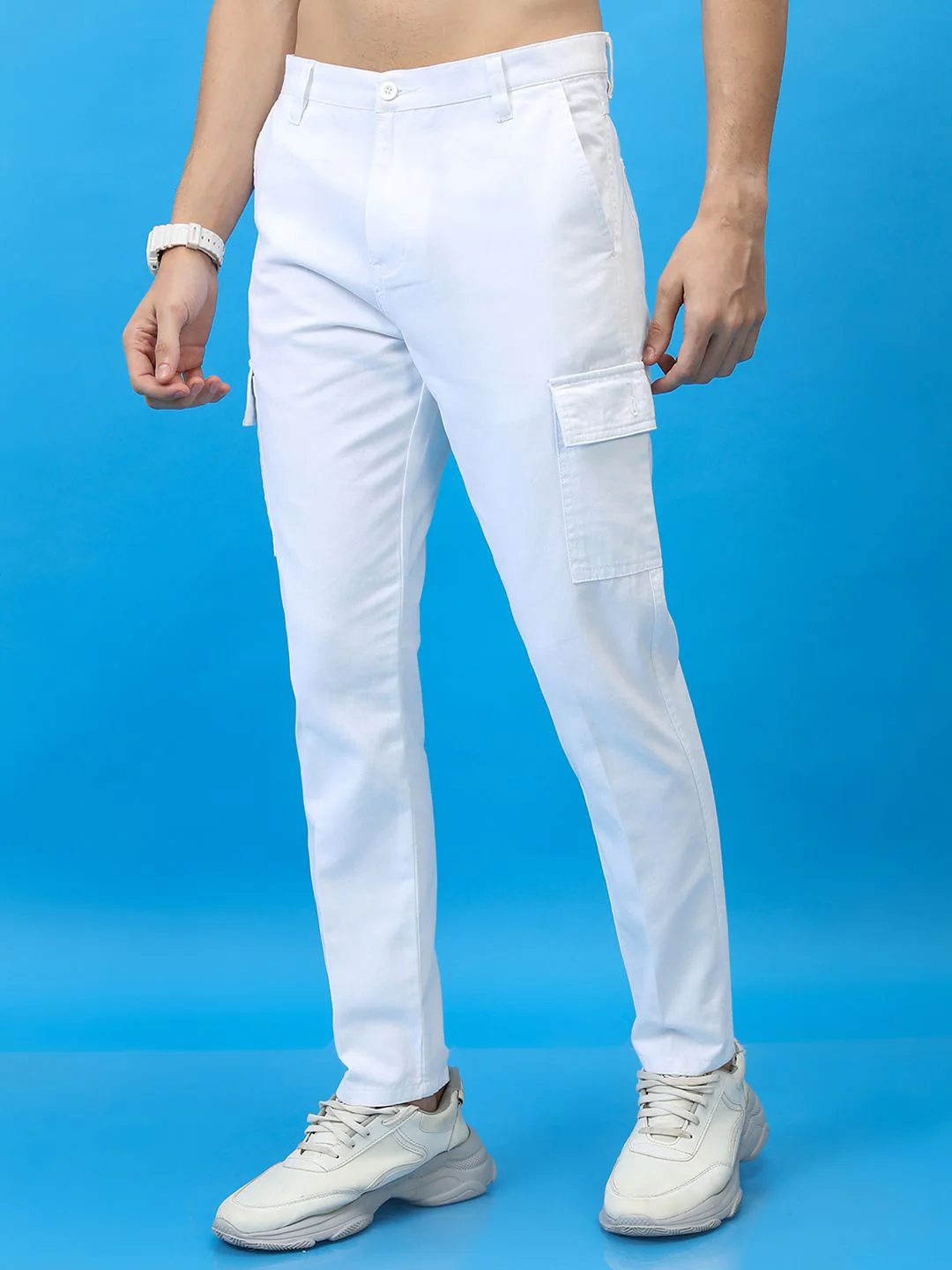 HIGHLANDER Men Tapered Fit Cotton Cargos Trousers - Image 3